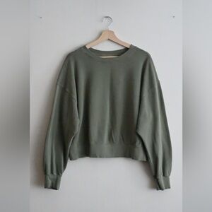 Old Navy Olive Green Cropped Crew Neck Sweater - Large
